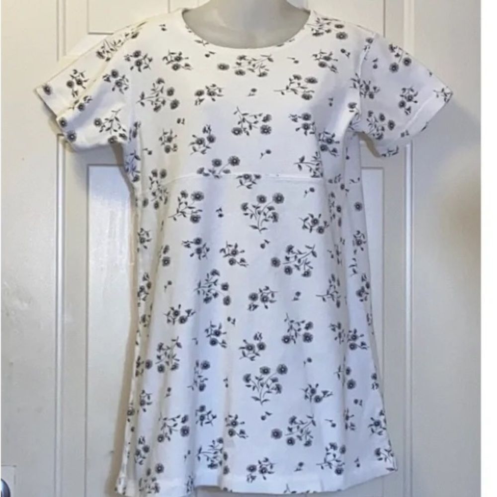 Russ 💯 Cotton White Floral Women’s  Size M